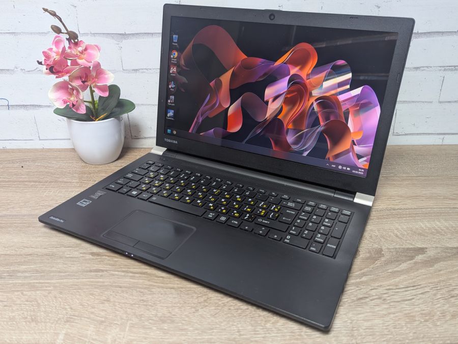 Ноутбук Б/В Toshiba Satelite Pro R50-B, Intel Core i3-4005U, DDR3 4 GB, SSD 128GB, 15.6" HD [ProductHub SKU T82]