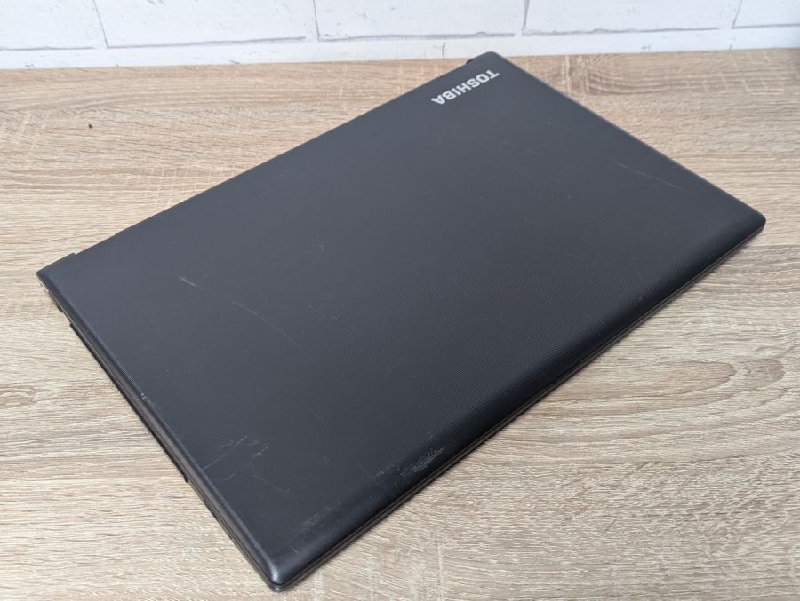 Ноутбук Б/В Toshiba Satelite Pro R50-B, Intel Core i3-4005U, DDR3 4 GB, SSD 128GB, 15.6" HD [ProductHub SKU T82]