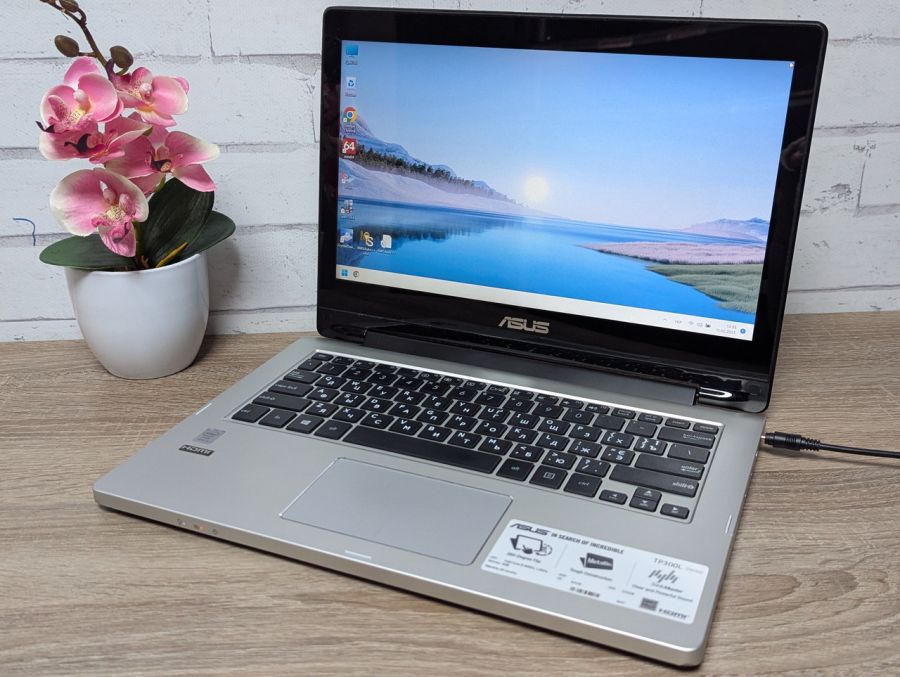 Без АКБ! Asus TP300L;13 сенсорний, Intel Core i3-4030U, 8 GB DDR3,Intel HD Graphics,SSD 128Gb Б/В