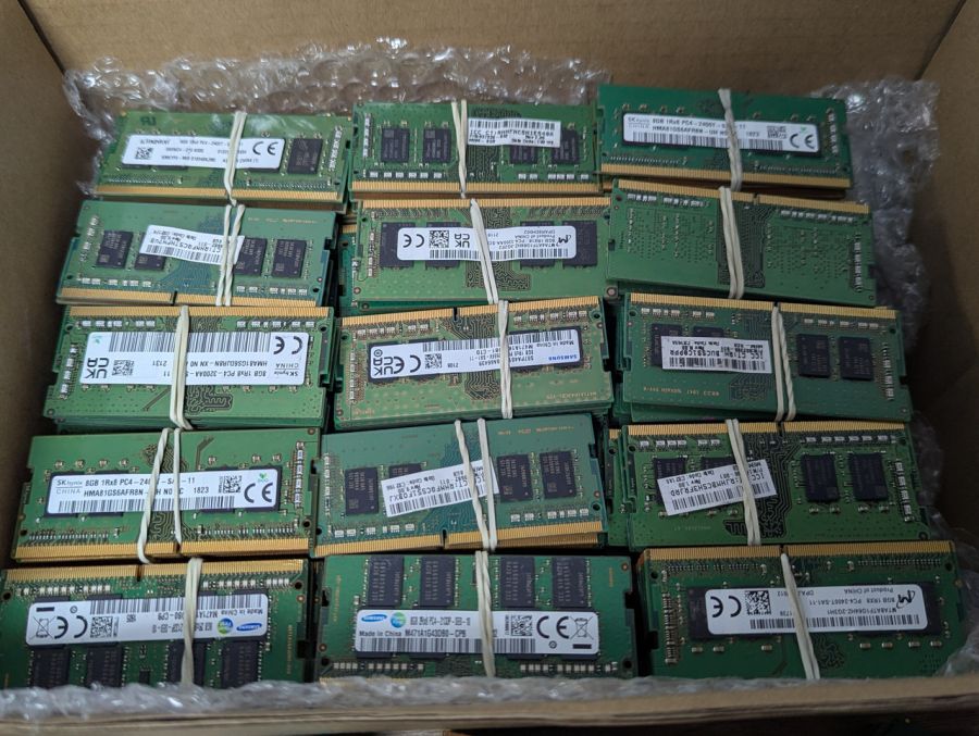 Б/В Оперативна пам'ять різних фірм SODIMM DDR4 8gb / 2133MHz 8gb / 2400Mhz 8gb / 2666Mhz 8gb / [ProductHub SKU SODIMM]