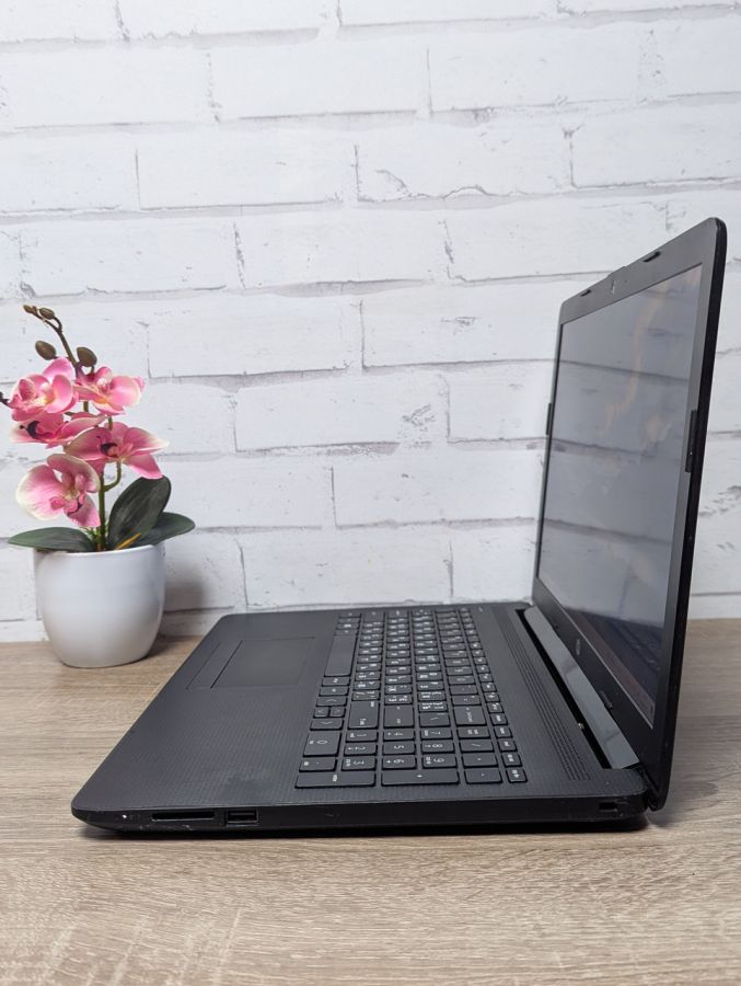 Уцінка! Ноутбук Б/В HP Laptop 15, Intel Core i3-6006U, DDR4 8 GB, SSD 128GB, 15.6" HD [ProductHub SKU HP338]