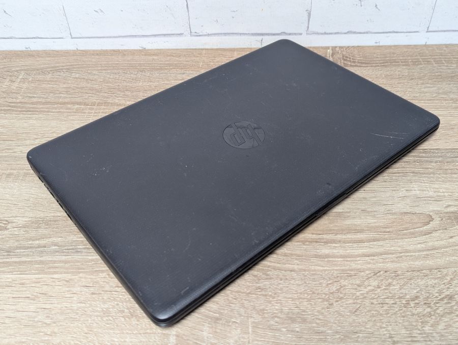 Уцінка! Ноутбук Б/В HP Laptop 15, Intel Core i3-6006U, DDR4 8 GB, SSD 128GB, 15.6" HD [ProductHub SKU HP338]