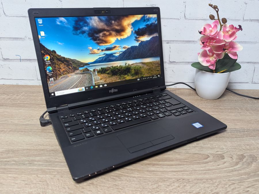 Уцінка! Ноутбук Б/В Fujitsu ME14A, Intel Core i5-8250U, DDR4 16 GB, SSD 256GB, 14" Full HD [ProductHub SKU F135]