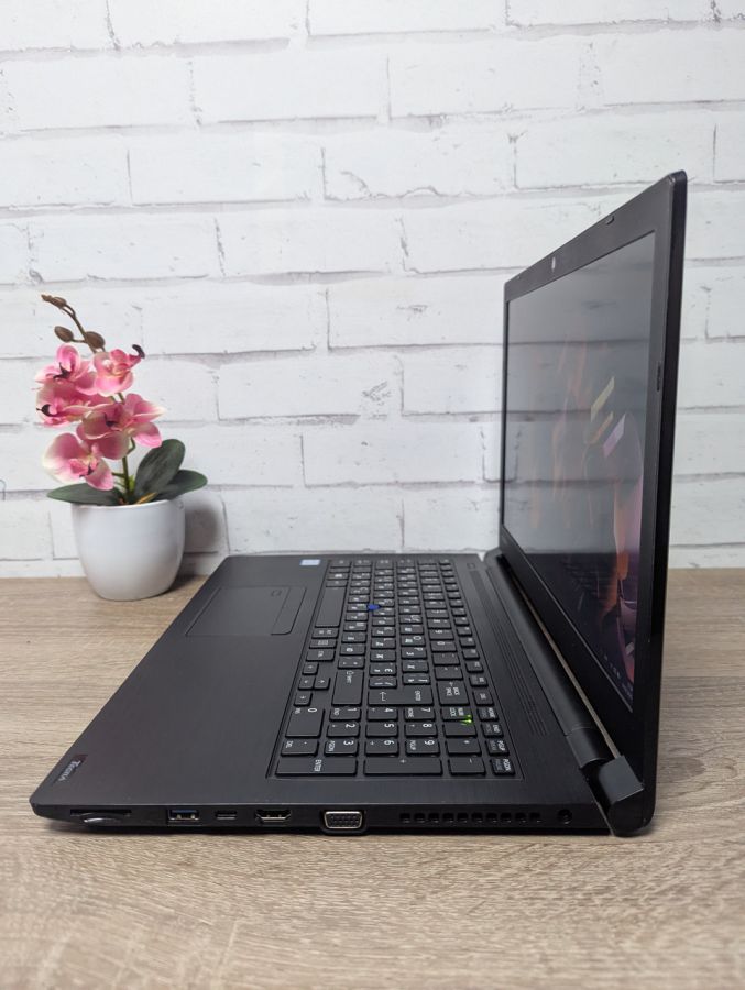 Уцінка! Ноутбук Б/В Toshiba Tecra A50-EC-11H, Intel Core i5-8250U, DDR4 8 GB, SSD 256GB, 15.6" Full HD [ProductHub SKU T88]