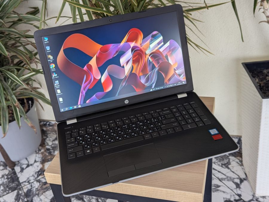 Уцінка! Ноутбук Б/В HP 15-BN067ND, Intel Core i5-7200U, DDR4 16 GB, SSD 256GB, AMD Radeon R5 M330, 15.6" Full HD [ProductHub SKU HP360]