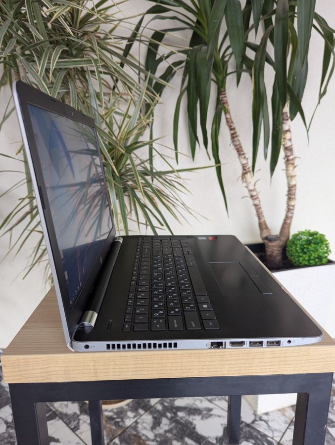 Уцінка! Ноутбук Б/В HP 15-BN067ND, Intel Core i5-7200U, DDR4 16 GB, SSD 256GB, AMD Radeon R5 M330, 15.6" Full HD [ProductHub SKU HP360]