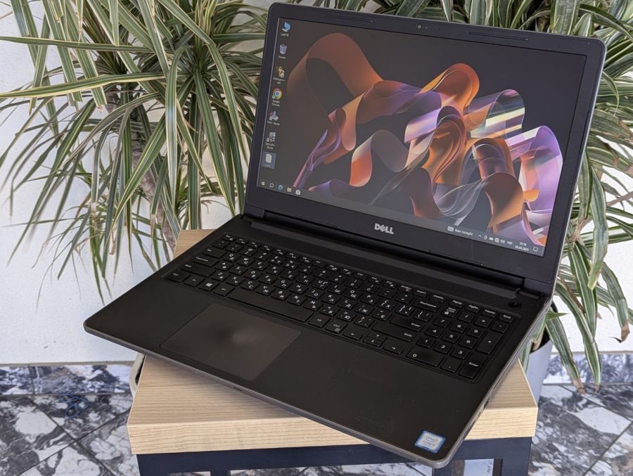Уцінка! Ноутбук Б/В Dell Vostro 15-3568, Intel Core i3-6006U, DDR4 8 GB, SSD 128GB, 15.6" HD [ProductHub SKU Dell236]