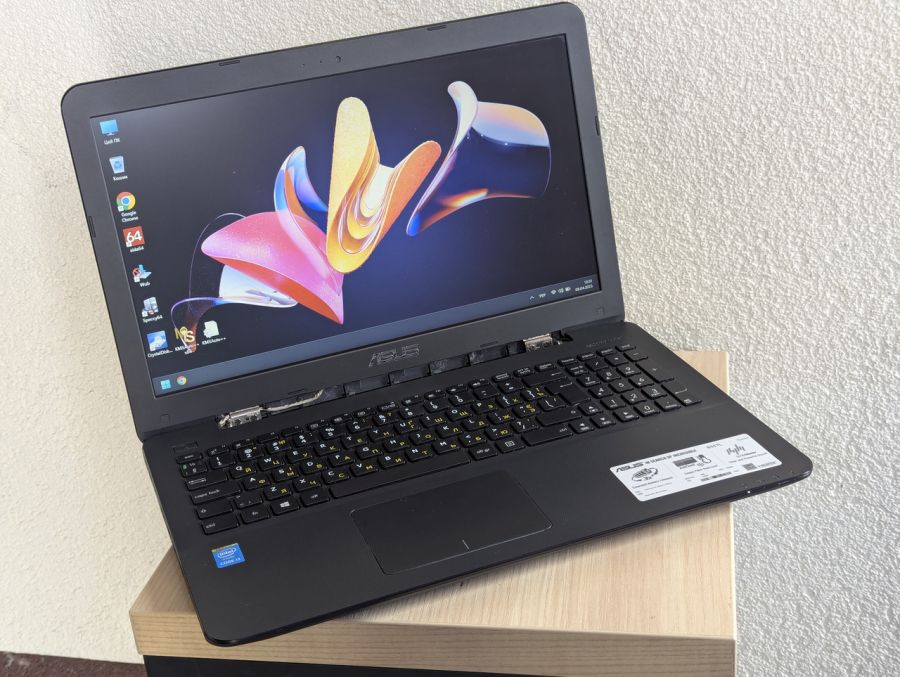Уцінка! Ноутбук Б/В ASUS R557L, Intel Core i3-5005U, DDR3 4 GB, SSD 128GB, 15.6" HD [ProductHub SKU Asus118]