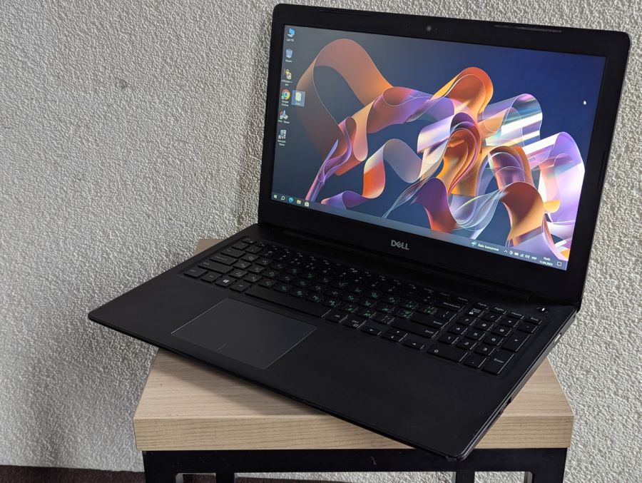 Уцінка! Ноутбук Б/В Dell Latitude 3590, Intel Core i5-8250U, DDR4 12 GB, SSD 128GB + HDD 1TB, 15.6" Full HD [ProductHub SKU Dell223]