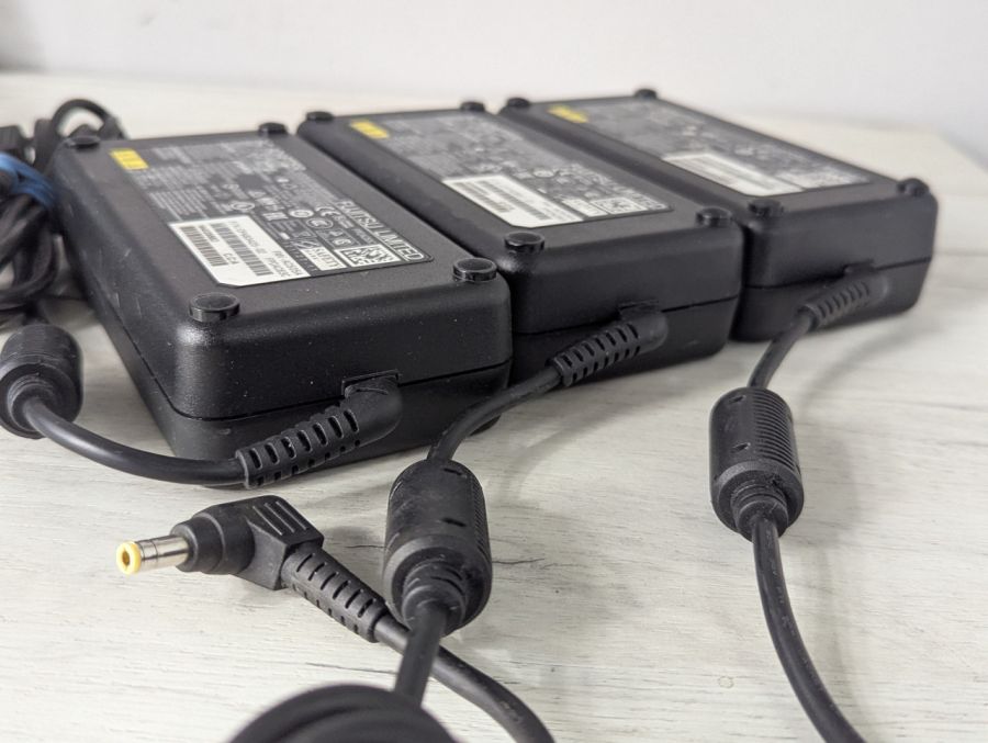 Б/В Fujitsu 150W 5.5*2.5 [ProductHub SKU Fujitsu 150w]