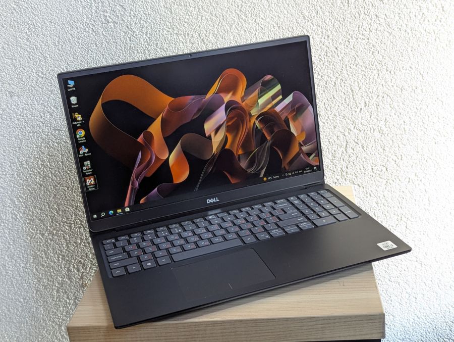 Ноутбук Б/В Dell Vostro 5590, Intel Core i3, DDR4 12GB, SSD 128GB + HDD 500GB, 15" Full HD [ProductHub SKU Dell226]