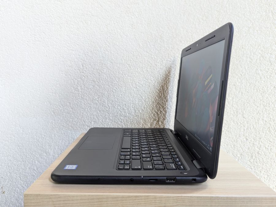 Уцінка! Ноутбук Б/В Dell Latitude 3310, Intel Core i3-8145U, DDR4 8 GB, SSD 128GB, 13" UHD [ProductHub SKU Dell230]