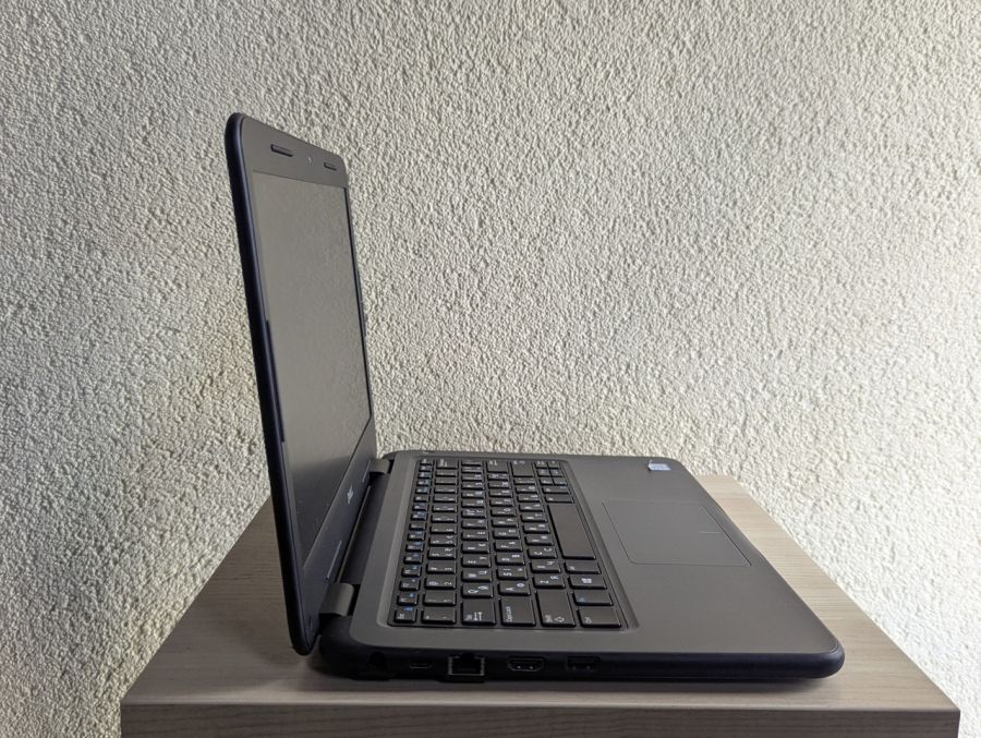 Уцінка! Ноутбук Б/В Dell Latitude 3310, Intel Core i3-8145U, DDR4 8 GB, SSD 256GB, 13" UHD [ProductHub SKU Dell231]