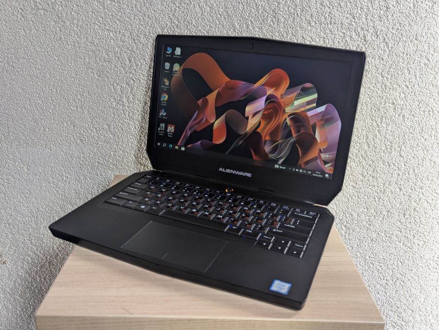 Уцінка! Ноутбук Б/В Alienware 13 R2, Intel Core i7-6500U, DDR3 16 GB, SSD 512GB, NVIDIA GeForce GTX 960M 4Gb, 13" Full HD [ProductHub SKU Alienware]