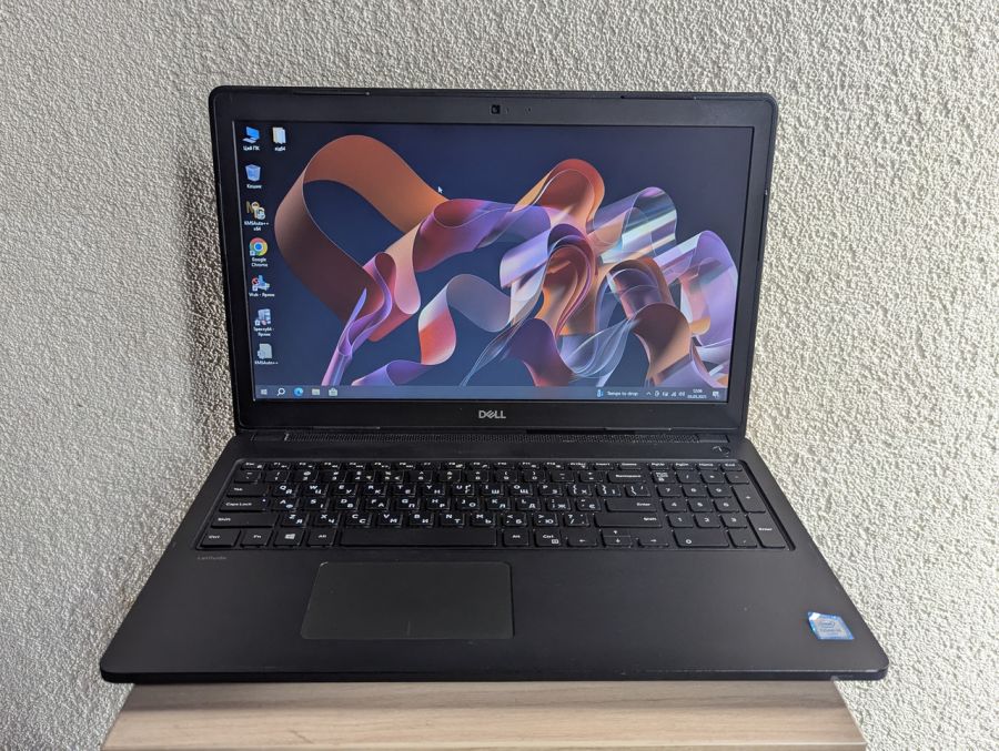 Ноутбук Б/В Dell Latitude 3580, Intel Core i5-6200U, DDR4 8GB, SSD 128GB, 15.6" HD