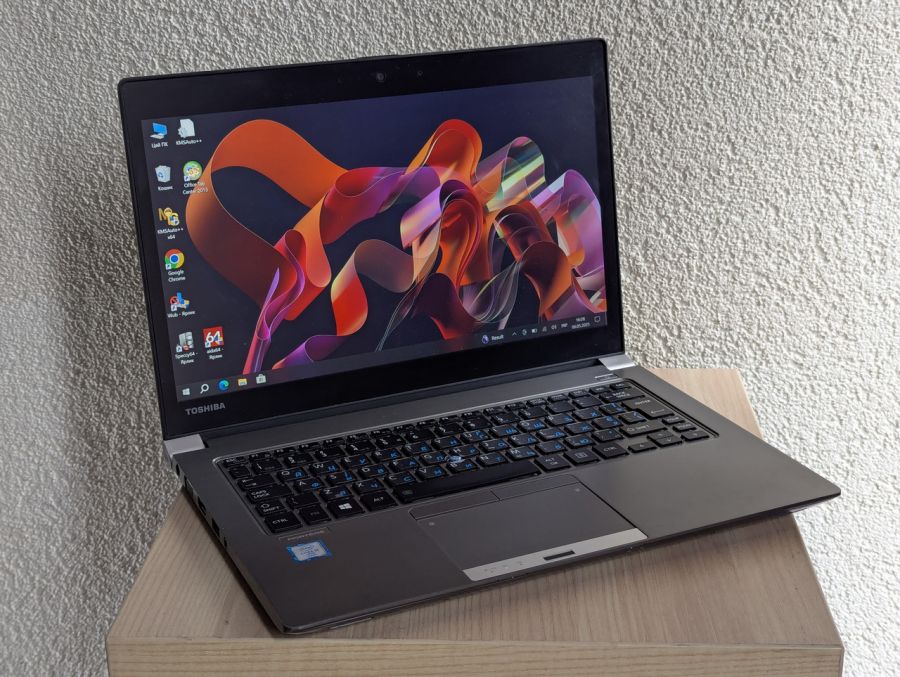 Ноутбук Б/В Toshiba Portege Z30T-C, Intel Core i5-6300U, DDR3 8 GB, SSD 128GB, 13" Full HD Сенсор [ProductHub SKU T103]