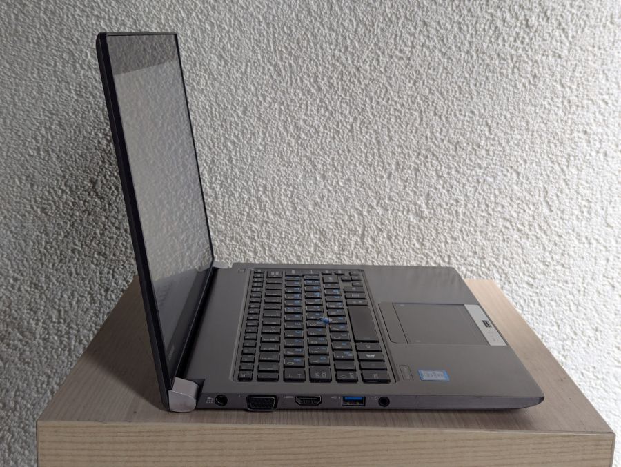 Ноутбук Б/В Toshiba Portege Z30T-C, Intel Core i5-6300U, DDR3 8 GB, SSD 128GB, 13" Full HD Сенсор [ProductHub SKU T103]