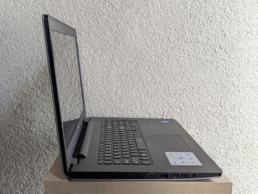 Ноутбук Б/В Dell Inspiron 5749, Intel Core i3-5005U, DDR3 8 GB, SSD 128GB, 17.3" (1600x900x60Hz) [ProductHub SKU Dell150]