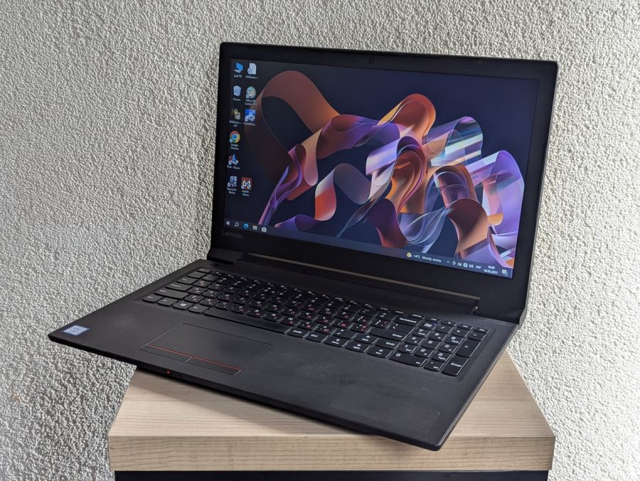 Уцінка! Ноутбук Б/В Lenovo V110, Intel Core i3-6006U, DDR4 8 GB, SSD 128GB, 15.6" Full HD [ProductHub SKU L226]