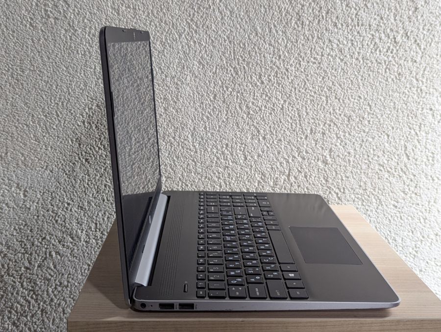 Уцінка! Ноутбук Б/В HP Laptop 15X, Intel Core i3-8145U, DDR4 8 GB, SSD 128GB, 15" Full HD [ProductHub SKU HP454]