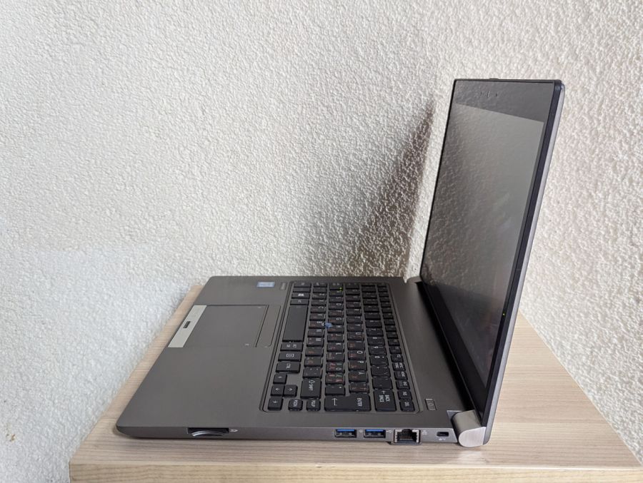 Ноутбук Б/В Toshiba Portege Z30T-C, Intel Core i5-6300U, DDR3 8GB, SSD 128GB, 13" Full HD Сенсор [ProductHub SKU T105]