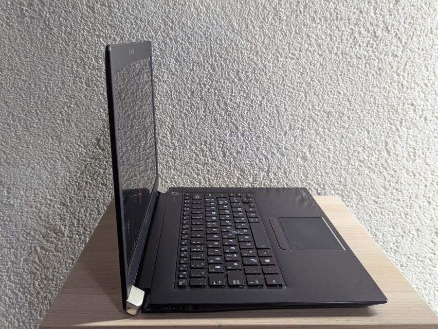 Уцінка! Ноутбук Б/В Dynabook Tecra X40-F, Intel Core i7-8665U, DDR4 16 GB, SSD 256GB, 14" Full HD [ProductHub SKU T107]