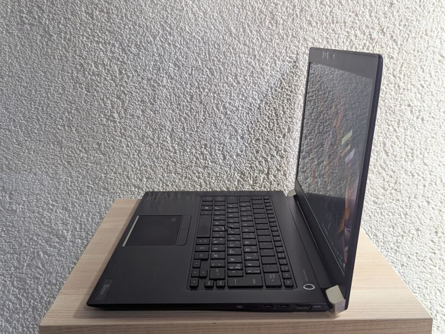 Уцінка! Ноутбук Б/В Dynabook Tecra X40-F, Intel Core i7-8665U, DDR4 16 GB, SSD 256GB, 14" Full HD [ProductHub SKU T107]