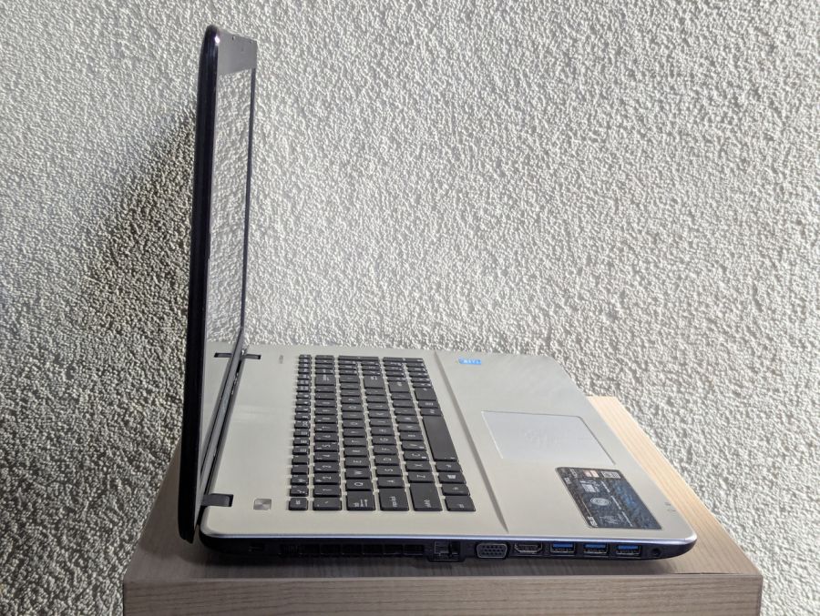 Уцінка! Ноутбук Б/В ASUS R752L, Intel Core i7-4510U, DDR3 12 GB, SSD 128GB, 17.3" (1600x900x60Hz) [ProductHub SKU Asus121]
