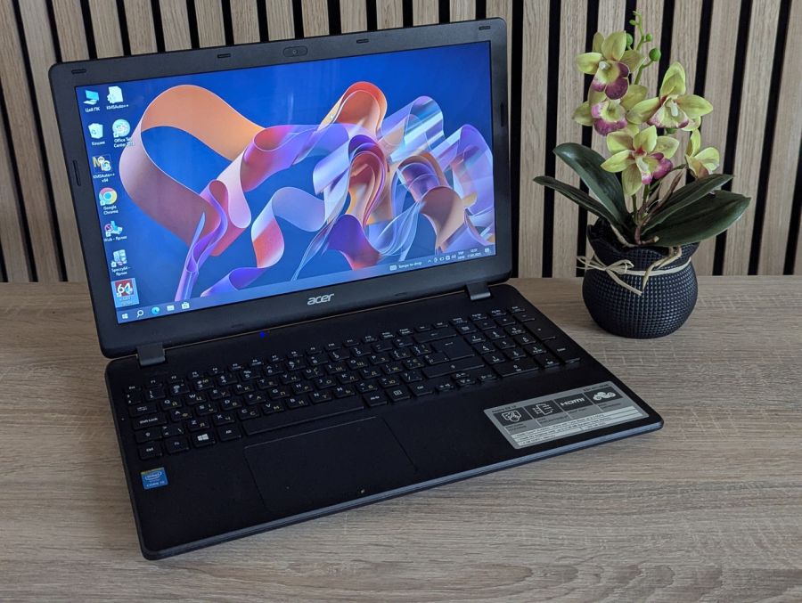Уцінка! Ноутбук Б/В Acer Aspire ES1-571, Intel Core i5-4200U, DDR3 8 GB, SSD 128GB, 15.6" HD [ProductHub SKU Acer91]