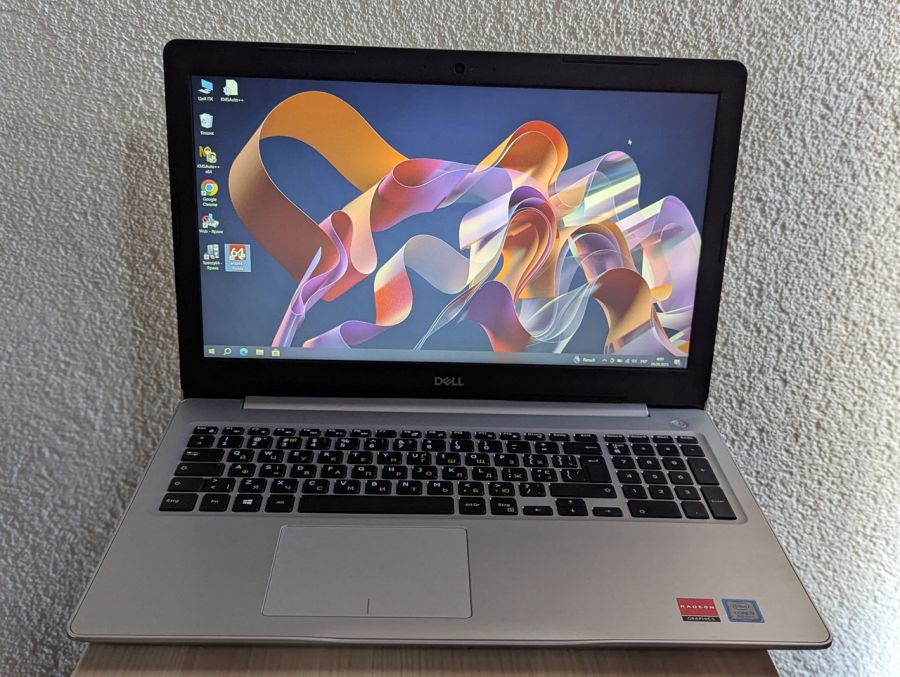 Уцінка! Ноутбук Б/В Dell Inspiron 5570, Intel Core i5-8250U, DDR4 16 GB, SSD 256GB + SSD 1TB, AMD Radeon 530 2Gb, 15.6" Full HD [ProductHub SKU Dell243]