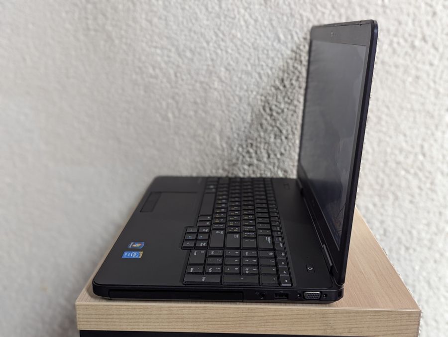 Ноутбук Б/В Dell Latitude E5540, Intel Core i3-4010U, DDR3 8GB, SSD 128GB, 15.6" HD