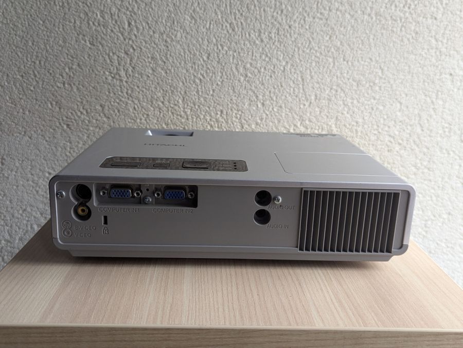 Проектор HITACHI CP-RX70