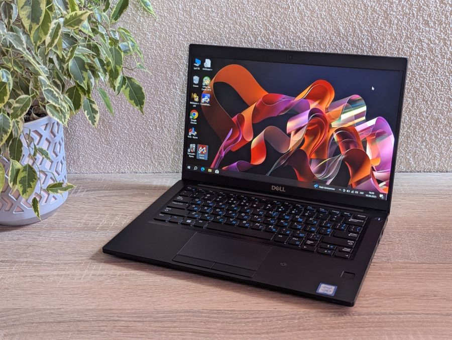 Уцінка! Ноутбук Б/В Dell Latitude 7390, Intel Core i5-8350U, DDR4 8 GB, SSD 128GB, 13" Full HD