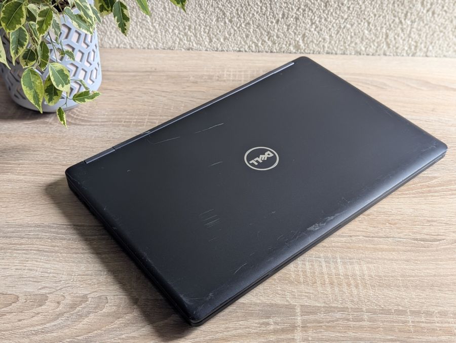 Ноутбук Б/В Dell Latitude 5580, Intel Core i5-6300U, DDR4 8GB, SSD 128GB, 15.6" Full HD