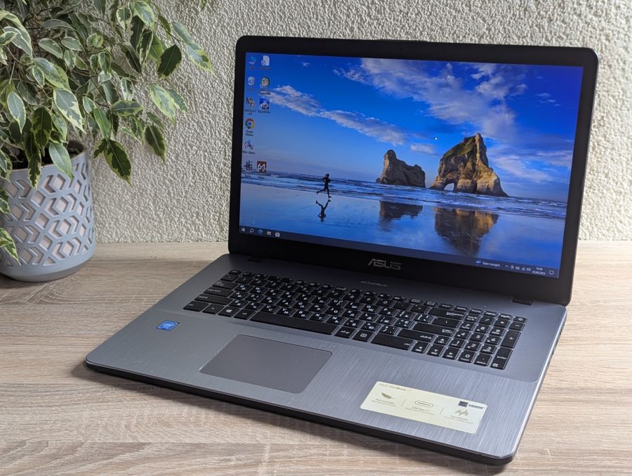 Уцінка! Ноутбук Б/В ASUS Vivobook X705NA, Intel Celeron N3350, DDR3 8 GB, SSD 128GB, 17.3" HD [ProductHub SKU Asus123]
