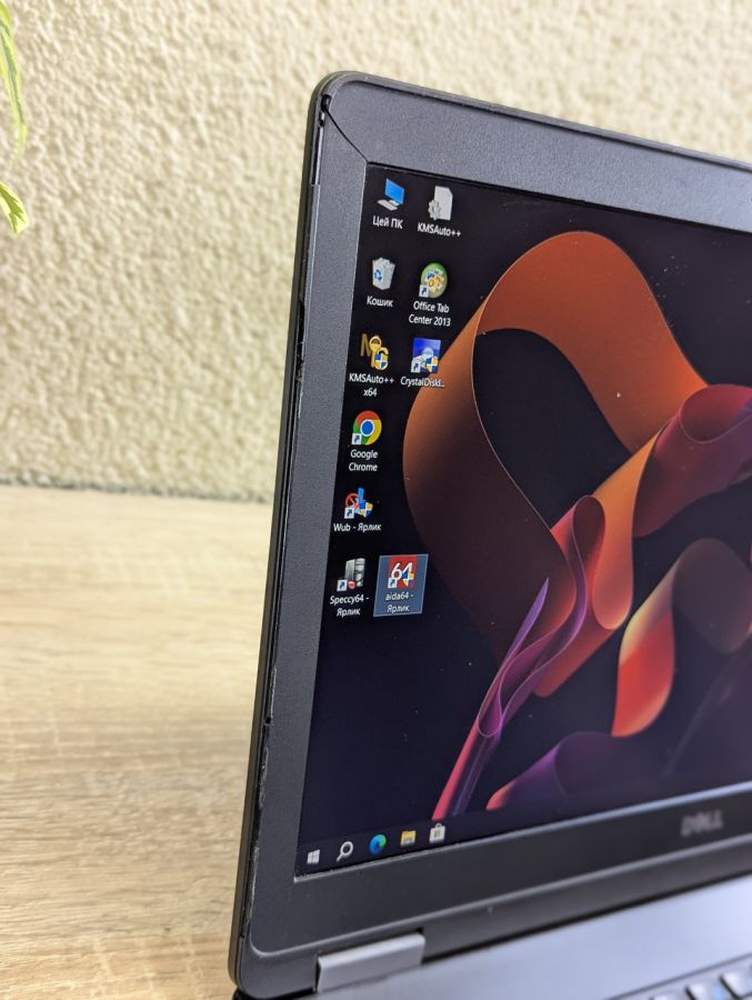 Уцінка! Ноутбук Б/В Dell Latitude E5570, Intel Core i5-6300U, DDR4 8 GB, SSD 128GB, 15.6" Full HD [ProductHub SKU Dell258]