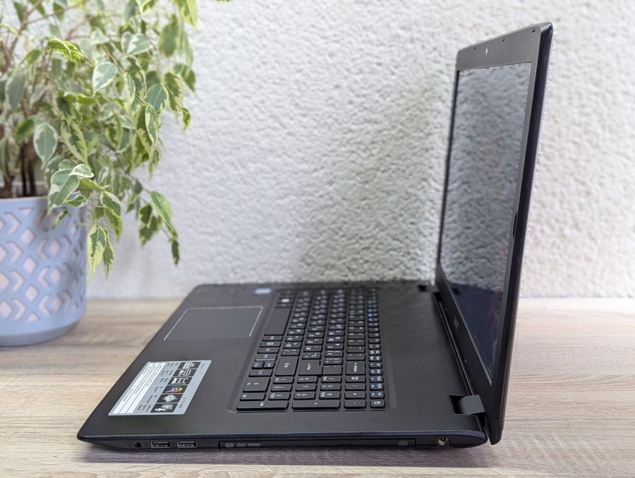 Уцінка! Ноутбук Б/В Acer Aspire E5-774, Intel Core i3-6100U, DDR4 8 GB, SSD 128GB, 17" (1600x900x60Hz) [ProductHub SKU Acer128]