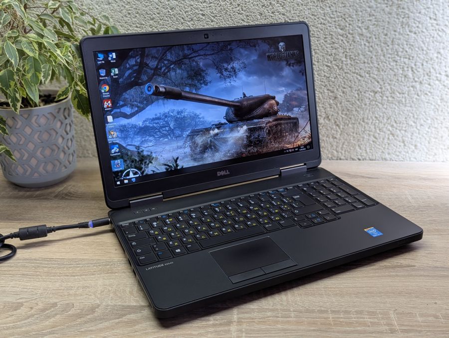 Ноутбук Б/В Dell Latitude E5540, Intel Core i5-4310U, DDR3 8GB, SSD 128GB, NVIDIA GeForce GT 720M 2GB, 15.6" Full HD