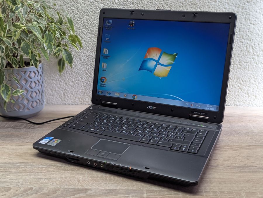 Уцінка! Ноутбук Б/В Acer Extensa 5620, Intel Core 2 Duo T5250, DDR2 3 GB, SSD 128GB, Intel Standard VGA Graphics Adapter, 15.6" [ProductHub SKU Acer129]