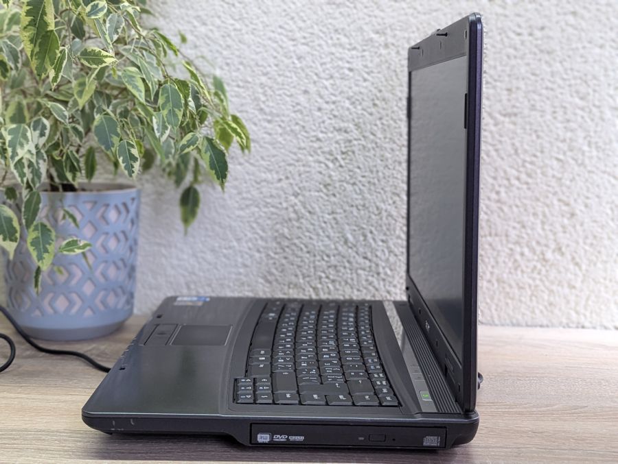 Уцінка! Ноутбук Б/В Acer Extensa 5620, Intel Core 2 Duo T5250, DDR2 3 GB, SSD 128GB, Intel Standard VGA Graphics Adapter, 15.6" [ProductHub SKU Acer129]