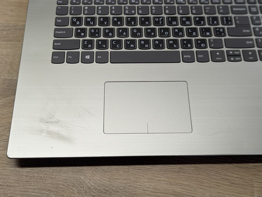 Уцінка! Ноутбук Б/В Lenovo IdeaPad 320-17IKB, Intel Pentium 4415U, DDR4 12 GB, SSD 256GB, 17.3" HD [ProductHub SKU L74]