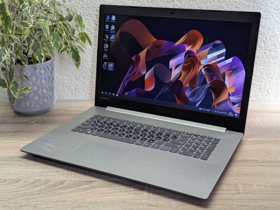 Ноутбук Б/В Lenovo IdeaPad 320-17IKB, Intel Pentium 4415U, DDR4 12GB, SSD 256GB, 17" HD