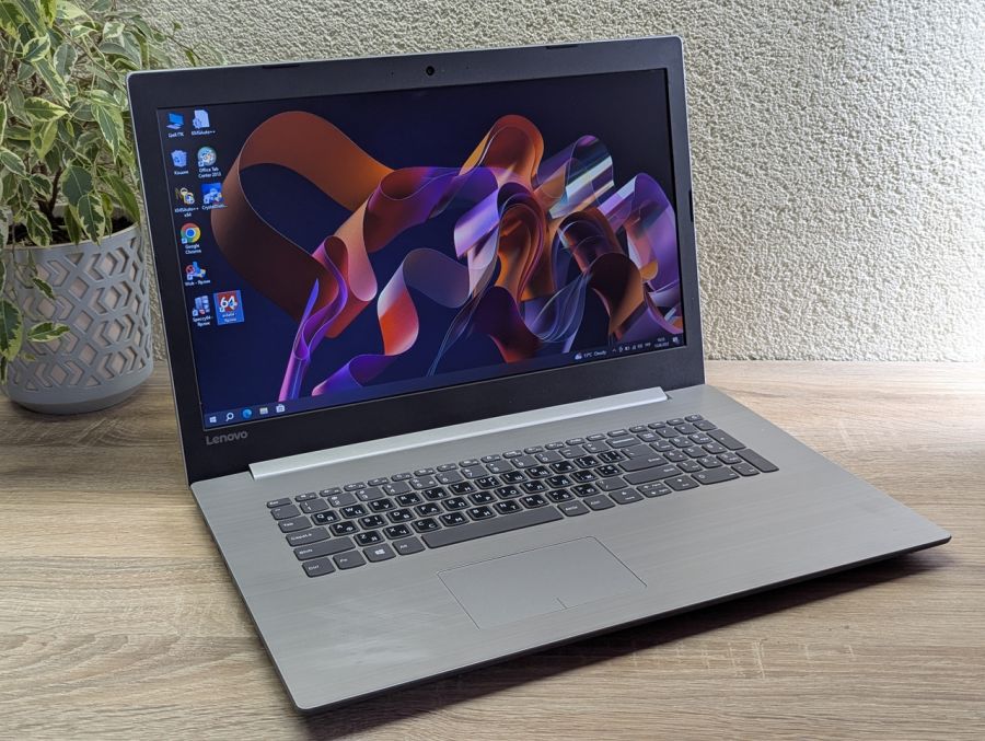 Уцінка! Ноутбук Б/В Lenovo IdeaPad 320-17IKB, Intel Pentium 4415U, DDR4 12 GB, SSD 256GB, 17.3" HD [ProductHub SKU L74]