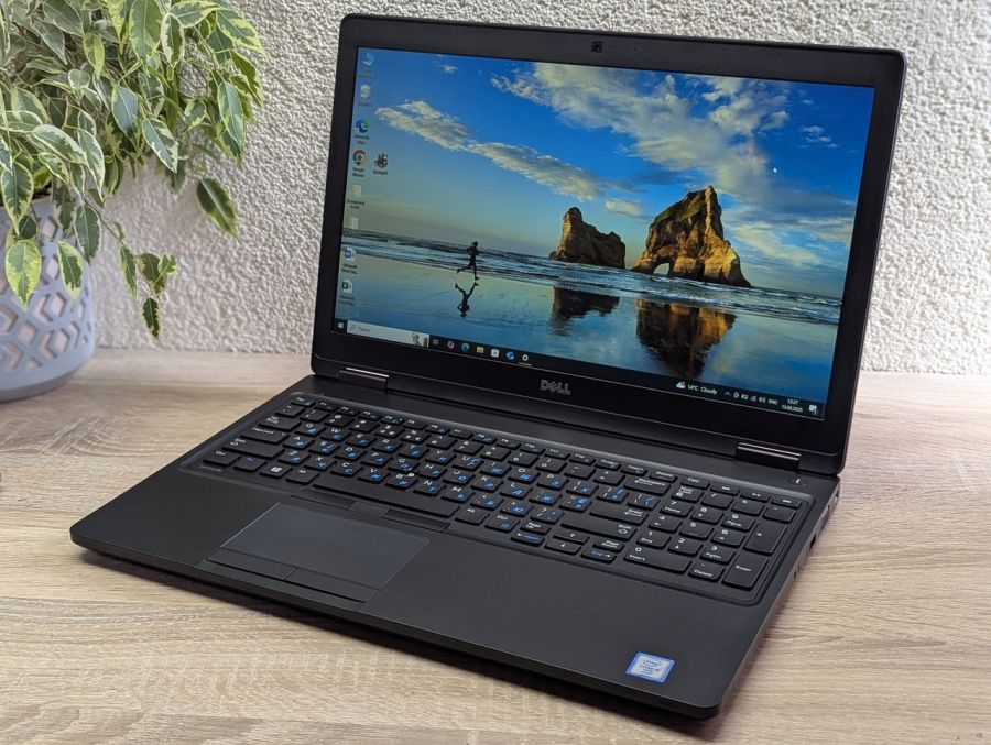 Ноутбук Б/В Dell Latitude 5580, Intel Core i5-6300U, DDR4 8 GB, SSD 128GB, 15.6" Full HD [ProductHub SKU Dell81]