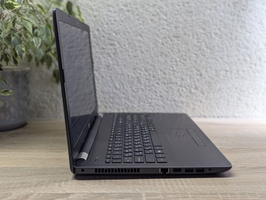 Уцінка! Ноутбук Б/В HP Laptop 15, AMD A9-9420, DDR4 8 GB, SSD 128GB, AMD Radeon R5 Graphics, 15.6" Full HD [ProductHub SKU HP486]