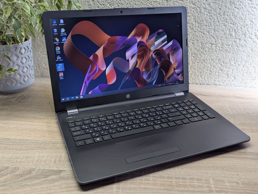 Уцінка! Ноутбук Б/В HP Laptop 15, AMD A9-9420, DDR4 8 GB, SSD 128GB, AMD Radeon R5 Graphics, 15.6" Full HD [ProductHub SKU HP486]