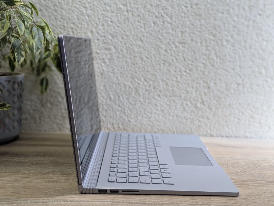 Ноутбук Б/В Microsoft Surface Book, Intel Core i5-6300U, DDR4 8 GB, SSD 128GB, 14" Full HD Сенсор [ProductHub SKU Surface6]