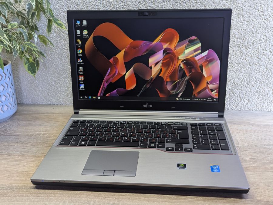 Ноутбук Б/В Fujitsu H730, Intel Core i7-4810MQ, DDR3 16 GB, SSD 256GB, NVIDIA GeForce Quadro, 15.6" Full HD [ProductHub SKU F36]