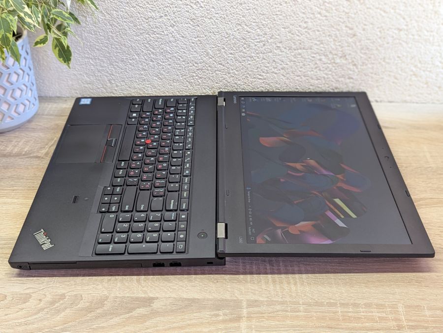 Уцінка! Ноутбук Б/В Lenovo L560, Intel Core i5-6300U, DDR3 8 GB, SSD 128GB, 15.6" HD [ProductHub SKU L305]