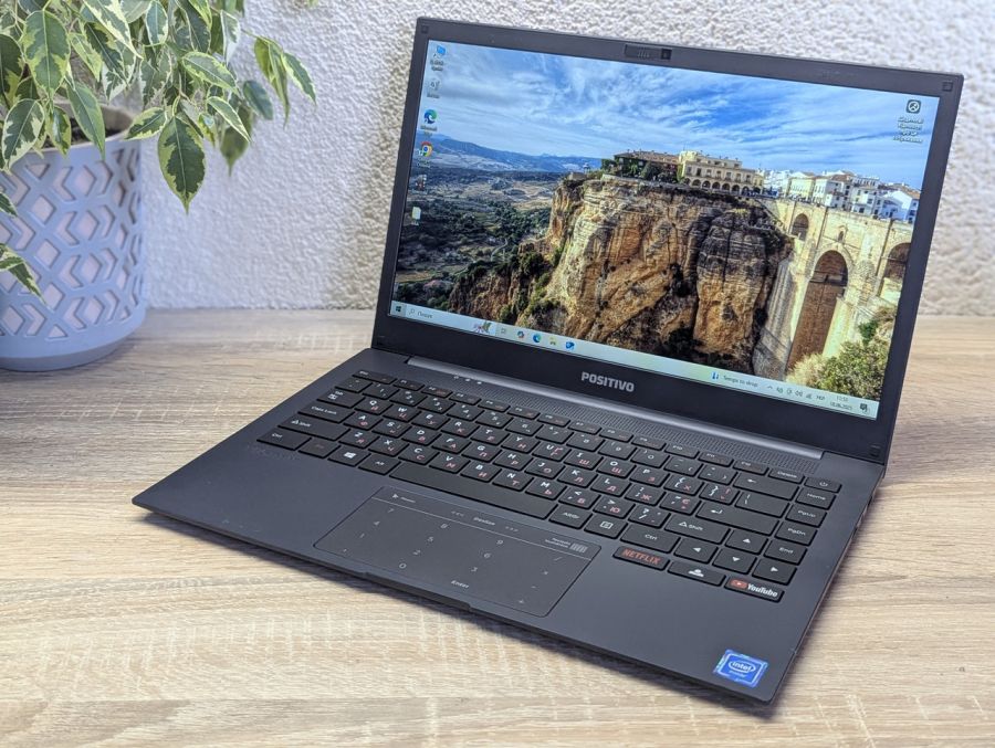 Уцінка! Ноутбук Б/В Positivo Tecnologia SA V142R, Intel Atom x5 Z8350, DDR3 2 GB, SSD 30GB, 15.6" HD [ProductHub SKU Positivo1]